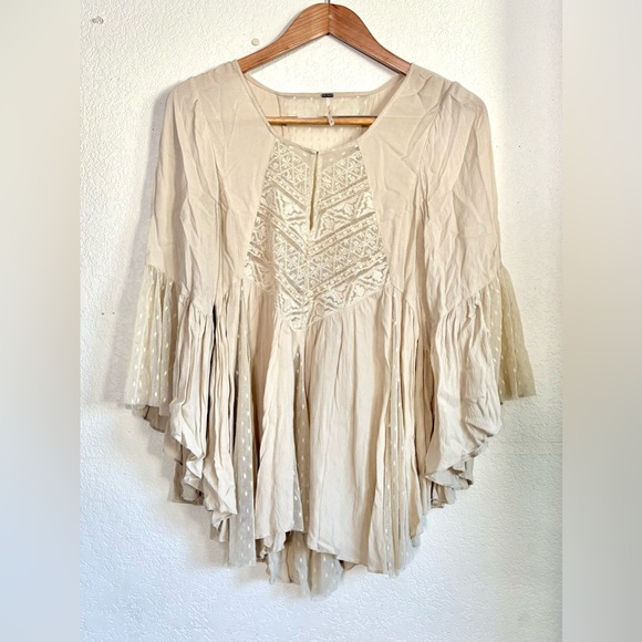 Free People Tops - Boho Free People Lace Longsleeve Top size S